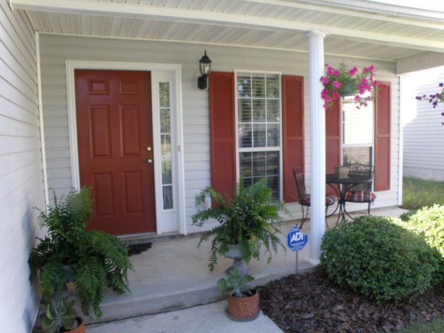 121 Crest Mont Dr, Macon, GA 31206 - photo 1