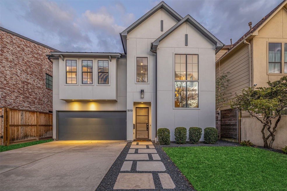 1919 Elmen St, Houston, TX 77019 - photo 1
