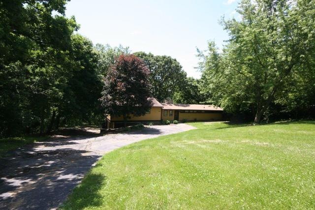 151 Castlewood Dr, Carpentersville, IL 60110 - photo 1