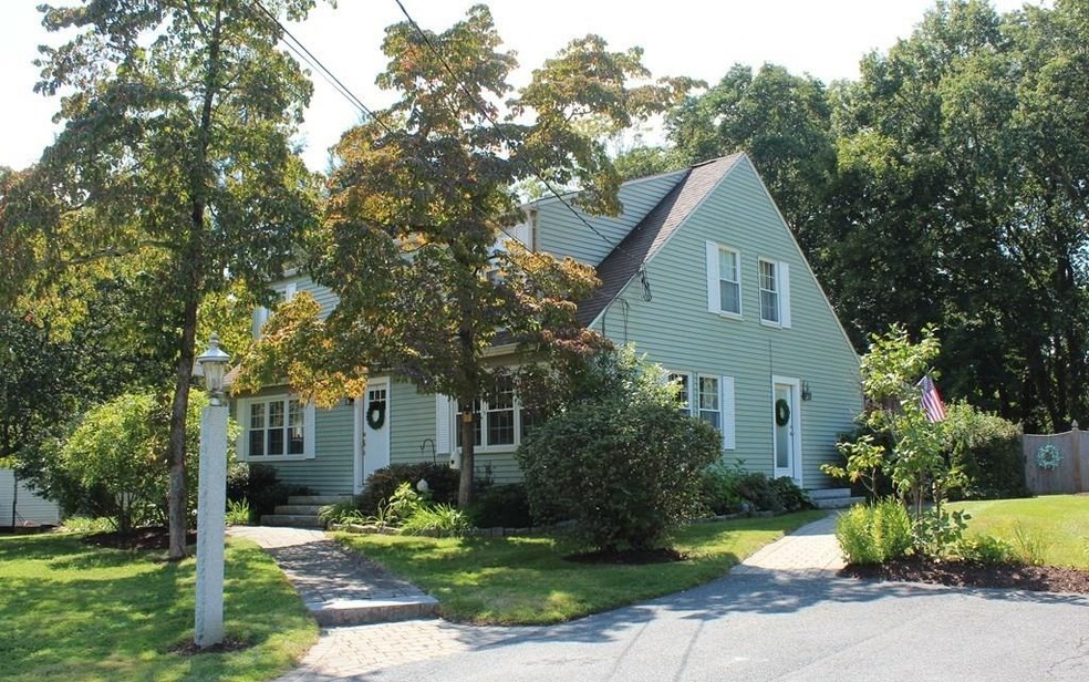 8 Curtis Rd, Hopkinton, MA 01748 - photo 1