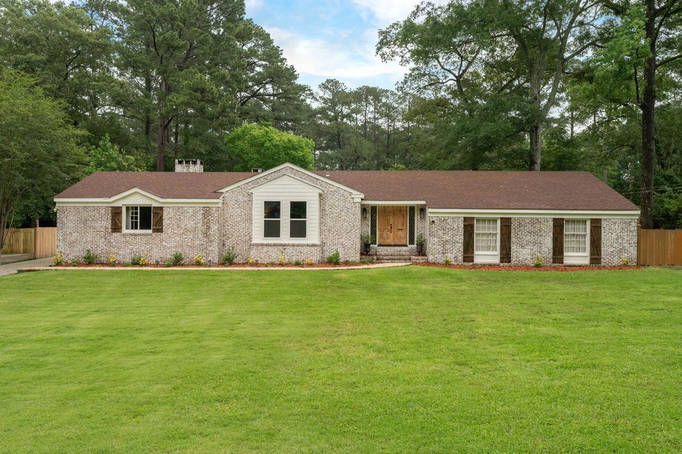 3315 Franklin Ave, Laurel, MS 39440 - photo 1