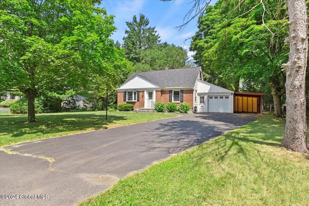 33 Harlau Dr, Schenectady, NY 12302 - photo 1