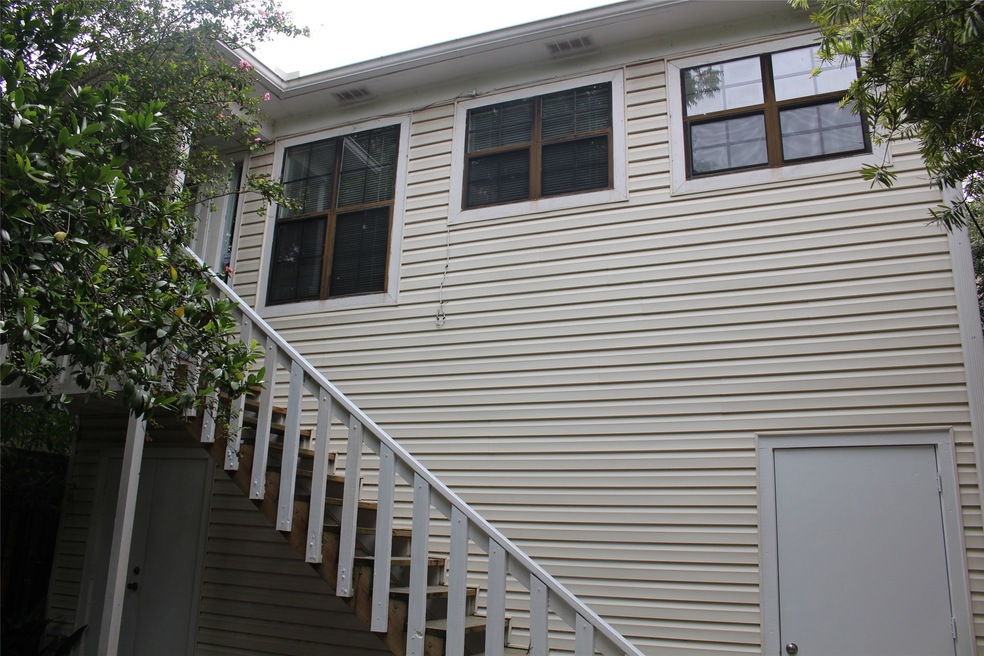 1609 1/2 Driscoll St, Houston, TX 77019 - photo 1