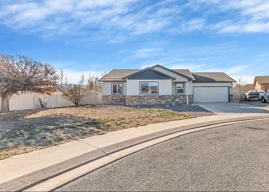 223 Javan Ct, Fruita, CO 81521 - photo 1