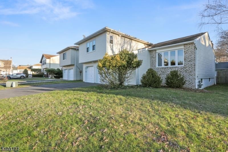 109 Independence Ct, Union, NJ 07083 - photo 1