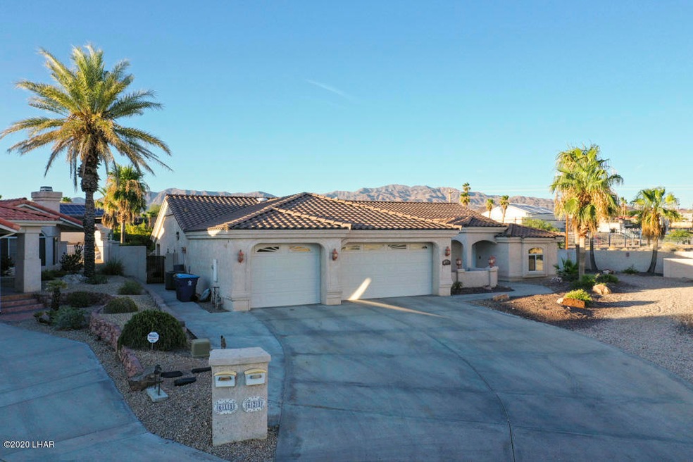 stacy-johnson-via-del-lago-2020-tom-leig