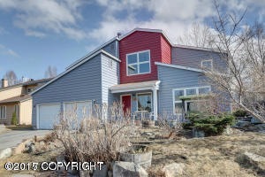 2211 Yorkshire Ln, Anchorage, AK 99504 - photo 1