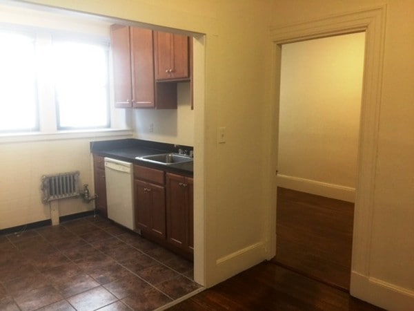 1010 Massachusetts Ave unit 12, Cambridge, MA 02138 - photo 1