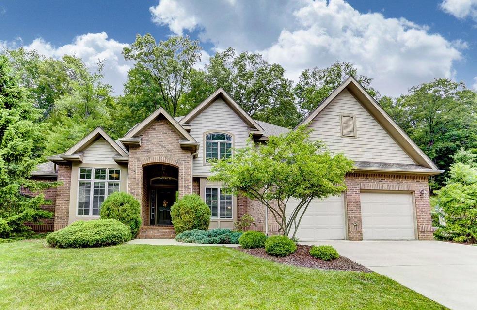 886 Howell Dr