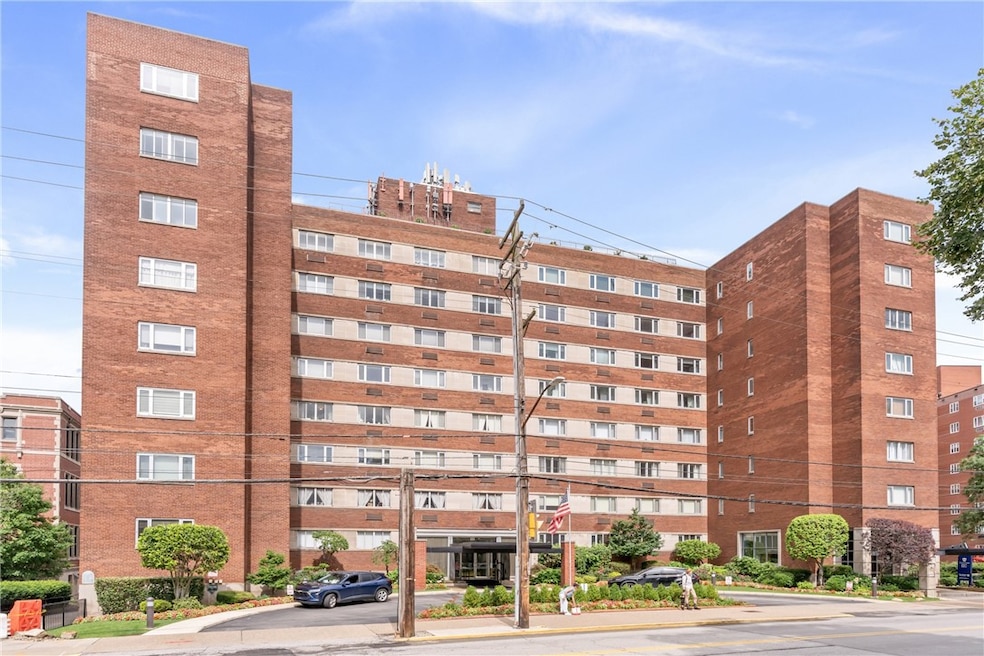 Park Plaza unit 612, Oakland, PA 15213 - photo 1