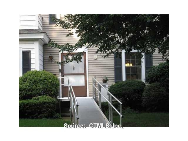 580 Mountain Rd unit 580C, West Hartford, CT 06117 - photo 1