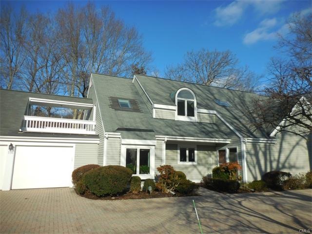 116 Barnes Rd unit 116, Stamford, CT 06902 - photo 1