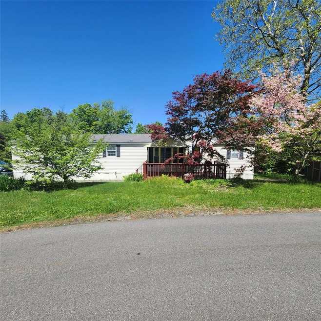 165 Lattintown Rd unit 52, Newburgh, NY 12550 - photo 1