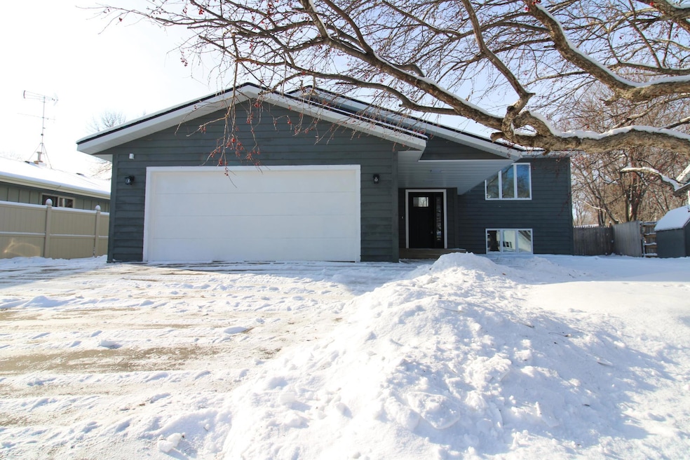 1403 Northway Place, Saint Cloud, MN 56303 - photo 1