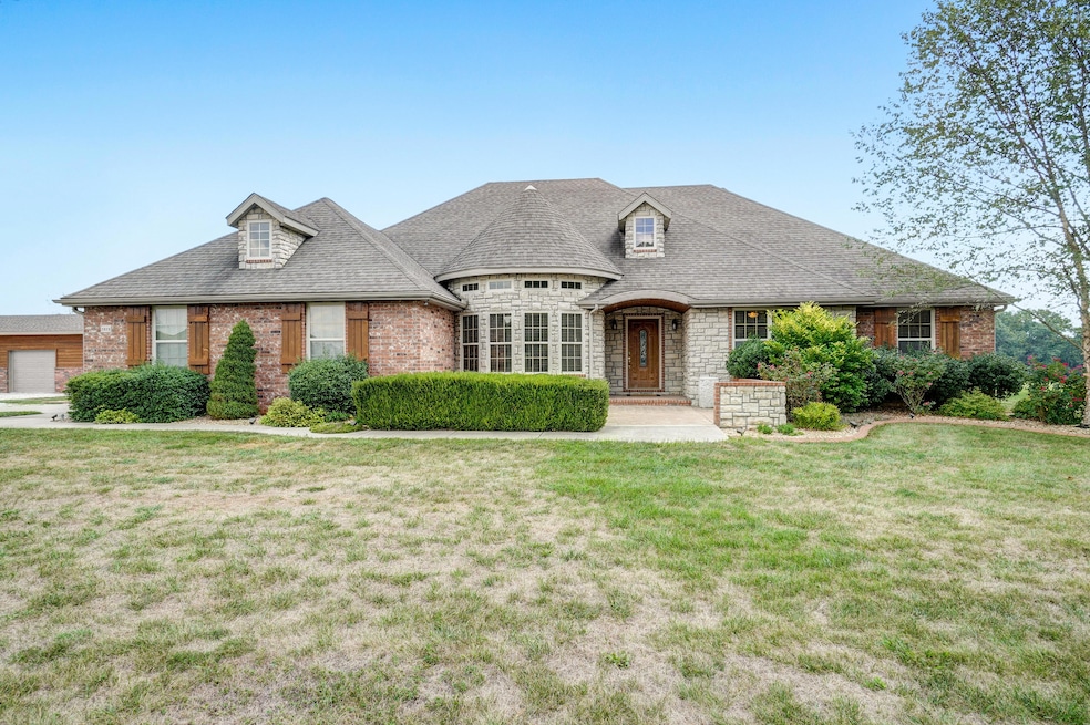 1818 Prayer Spring Ln, Nixa, MO 65714 - photo 1