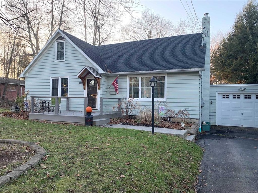 26 Linden Ave, Red Hook, NY 12571 - photo 1