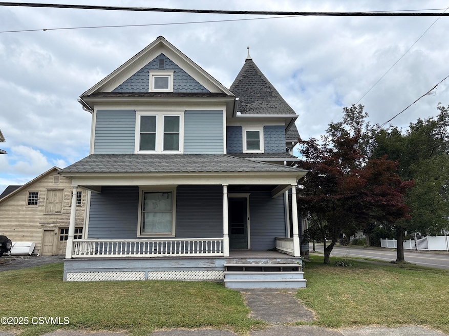 539 E 2nd St, Berwick, PA 18603 - photo 1
