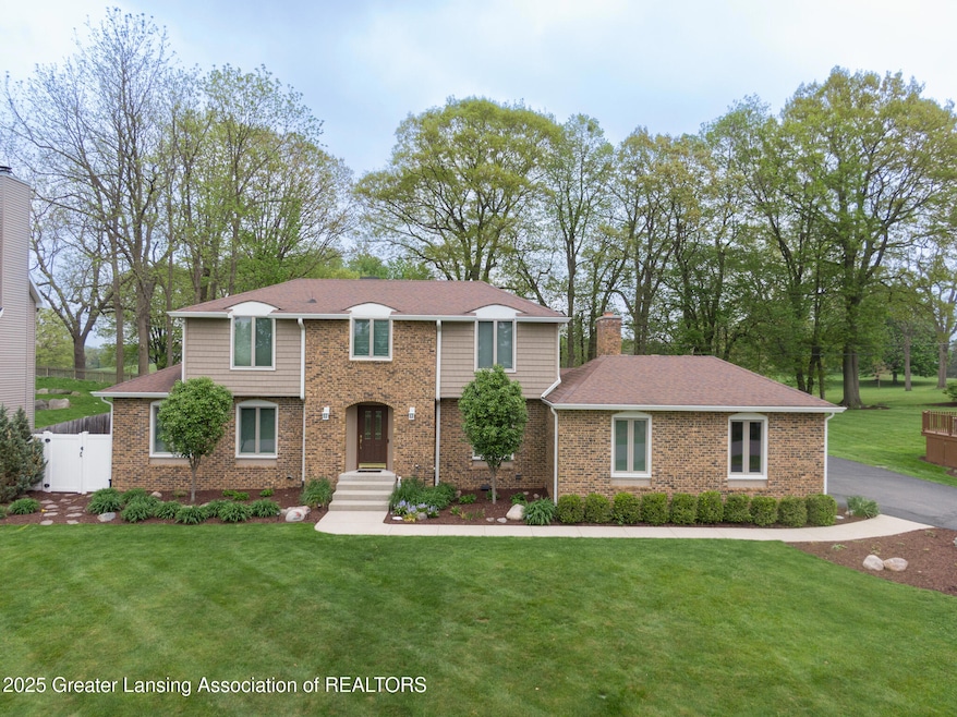 6108 Skyline Dr, East Lansing, MI 48823 - photo 1