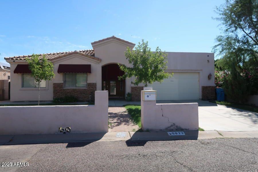 6823 N 14th St, Phoenix, AZ 85014 - photo 1