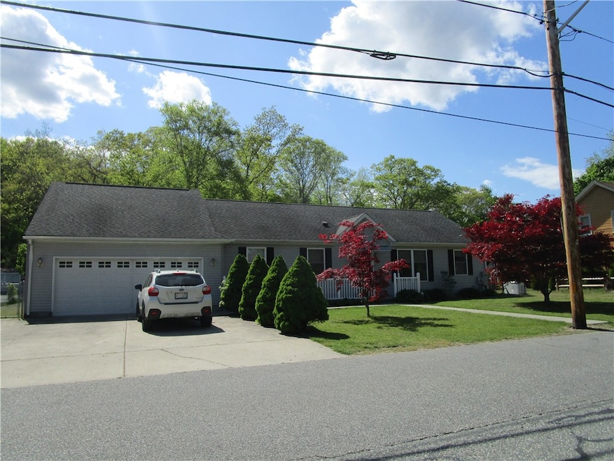 830 Lower River Rd, Lincoln, RI 02865 - photo 1