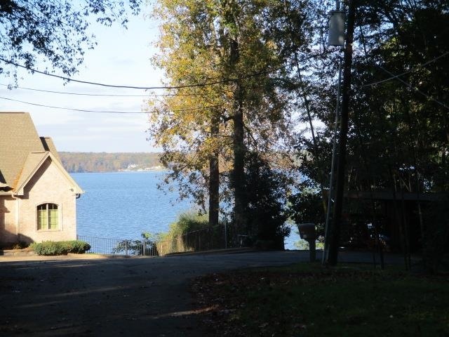 Close to Main Lake