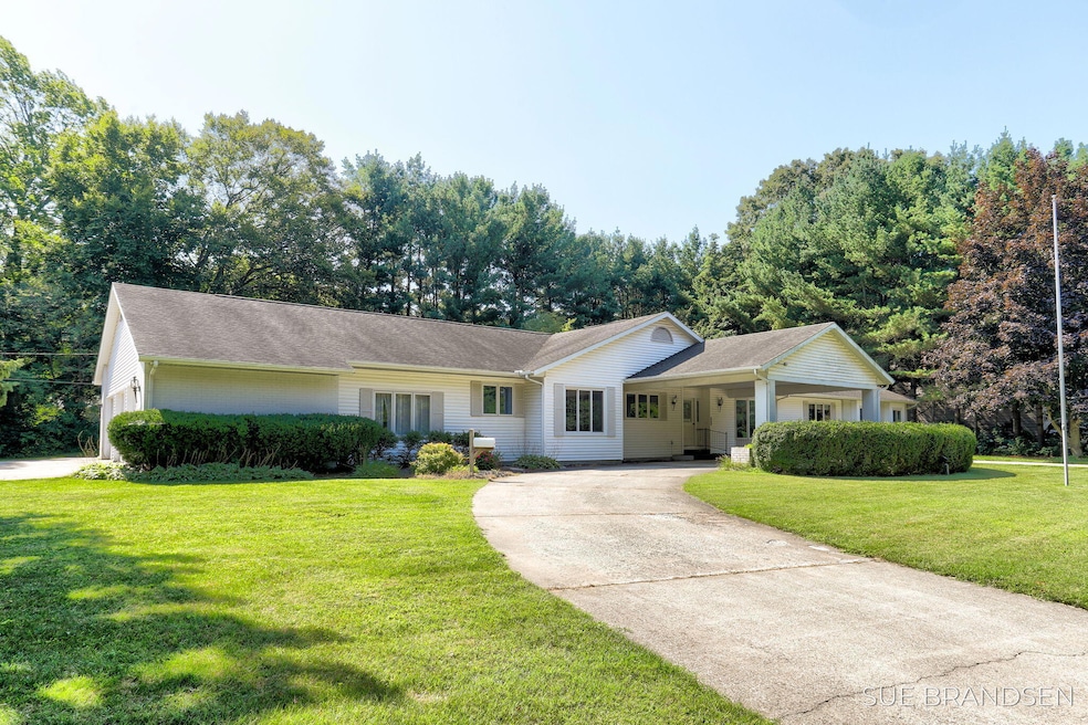 2-web-or-mls-970-ottawa-beach-rd