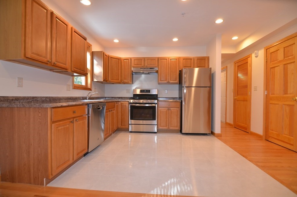 52 Grafton St unit 1, Quincy, MA 02169 - photo 1