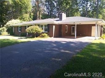 113 Greenfield Ln, Hendersonville, NC 28792 - photo 1