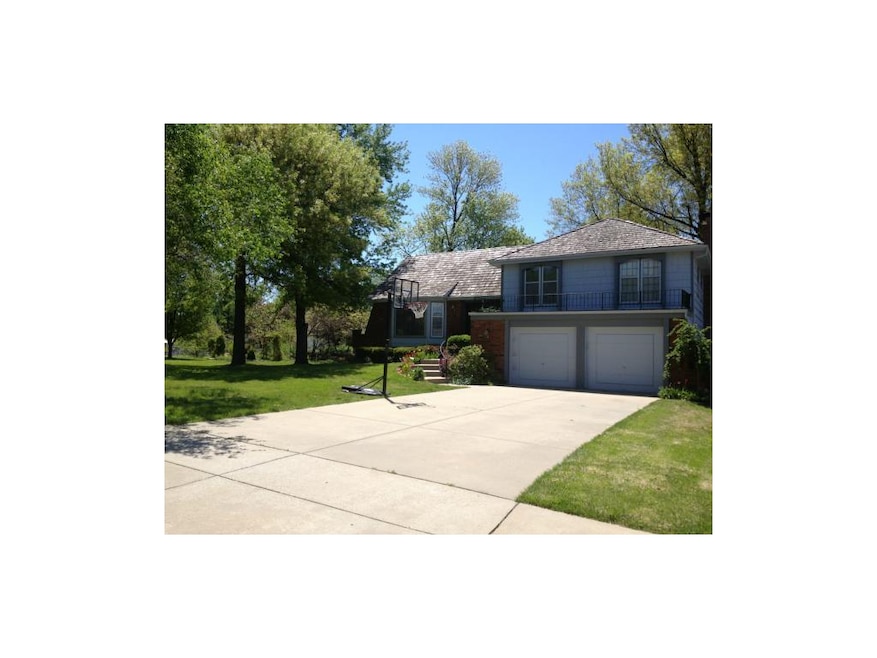 Beautifully Landscaped Yard with Flat Driveway