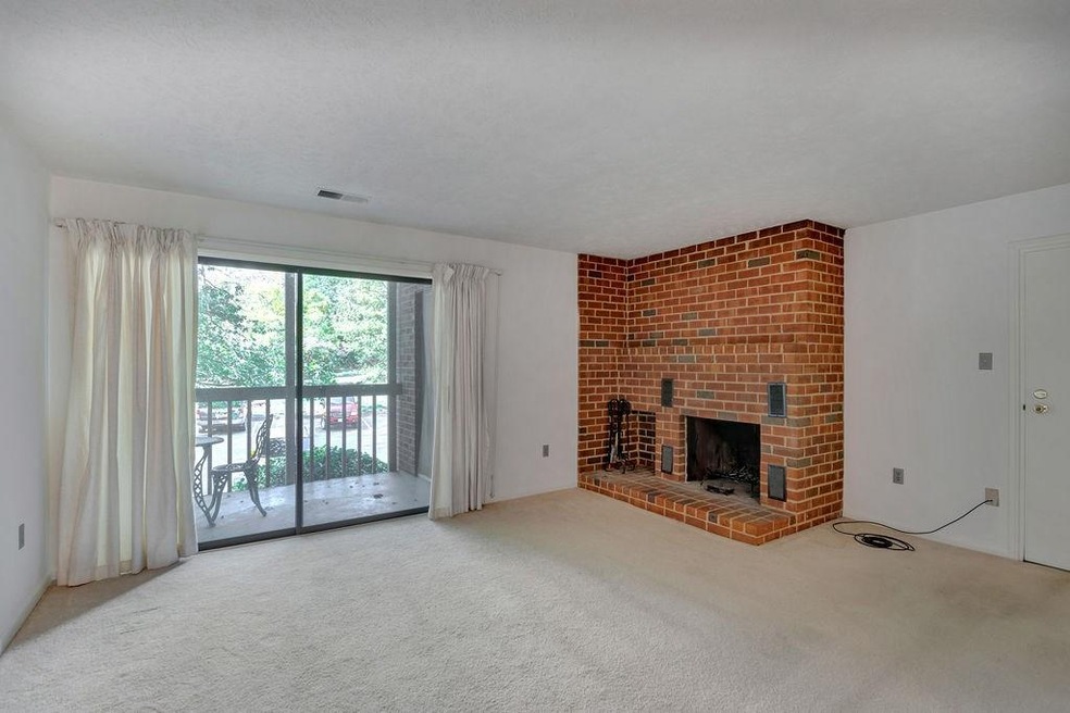 134 Turtle Creek Rd unit 8, Charlottesville, VA 22901 - photo 1