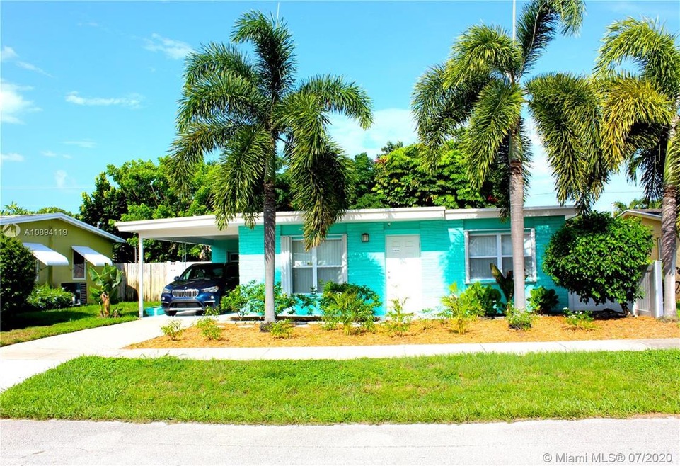 320 PINEWOOD STREET