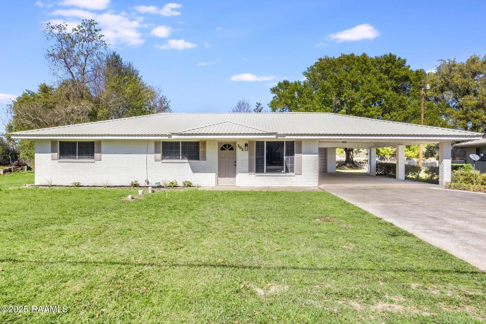 1-web-or-mls-503 E Broussard-17