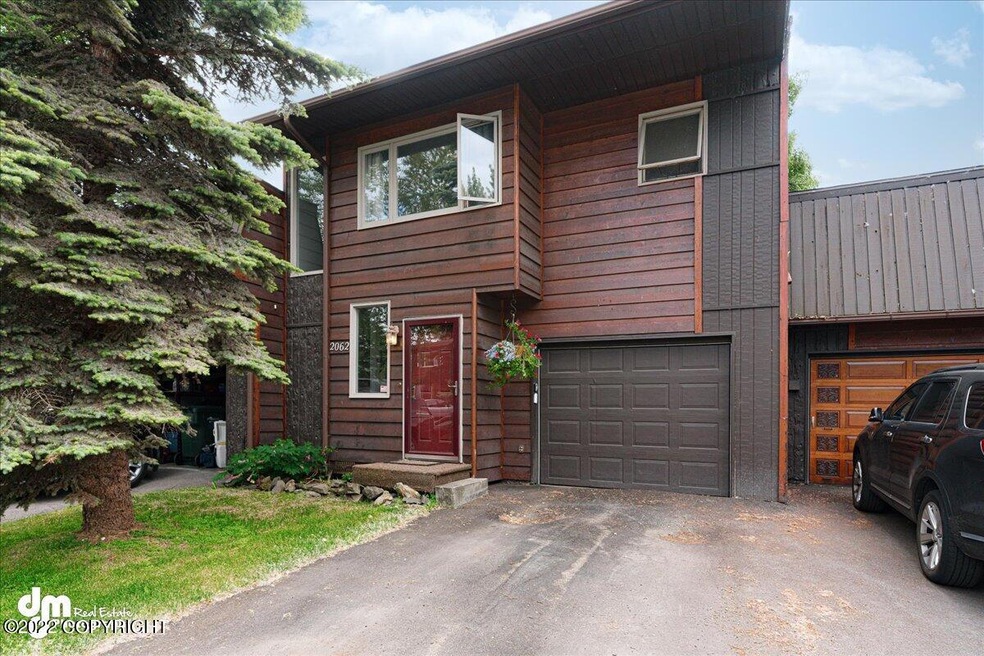 01-Exterior Front_MAX1880