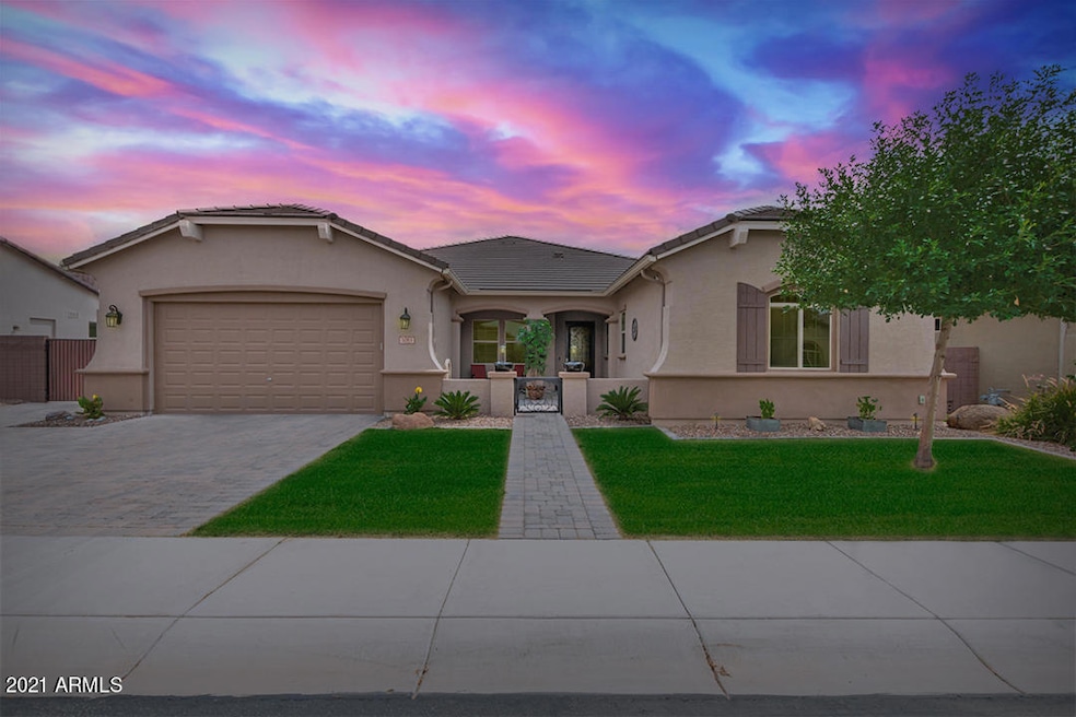 1083 W Pagoda Ave, San Tan Valley, AZ 85140 - photo 1