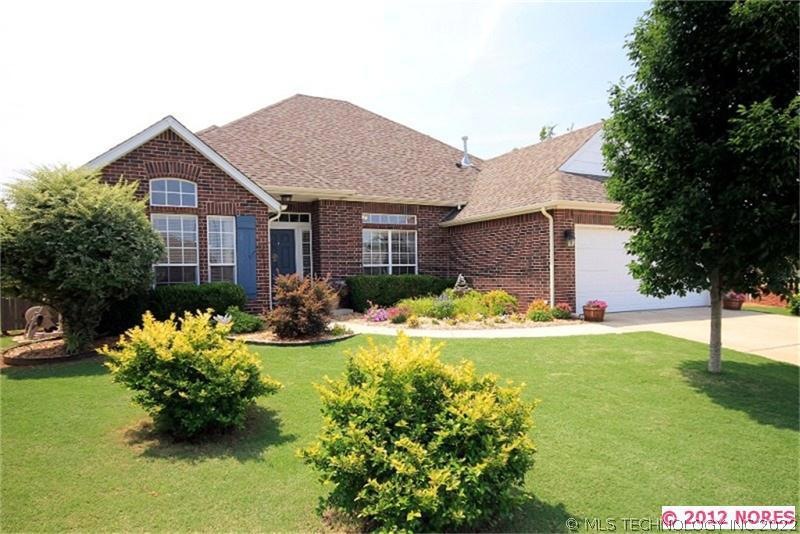 Welcome to this Fabulous Full Brick, One-Level Hom
