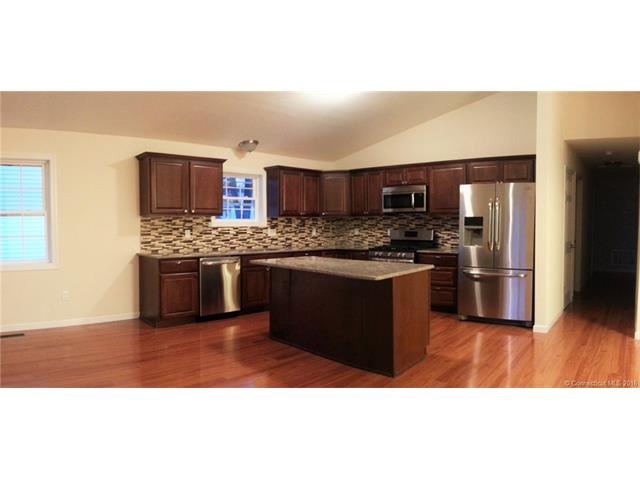 144 Hemlock St, West Haven, CT 06516 - photo 1