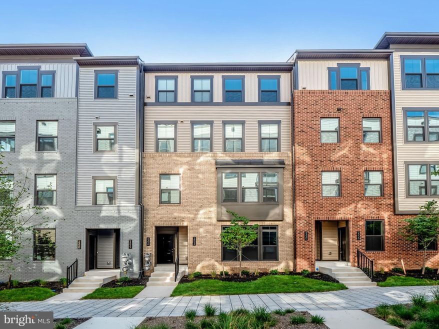 2324 Water Promenade Ave, Hunter Mill, VA 20171 - photo 1