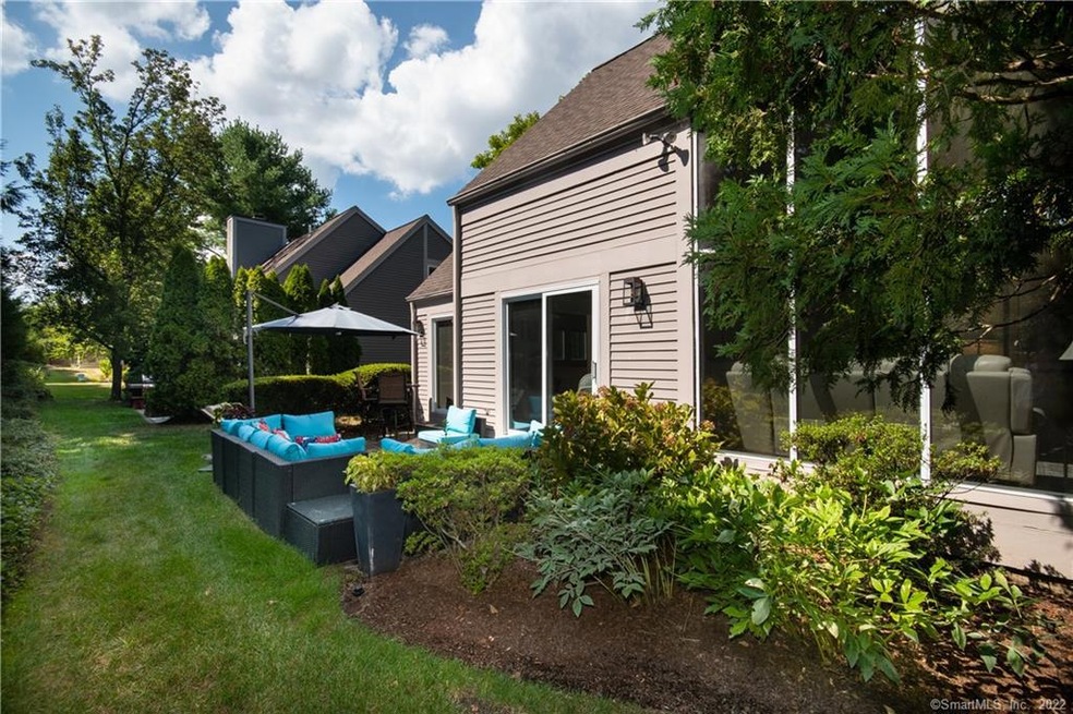 230 New Canaan Ave unit 4, Norwalk, CT 06850 - photo 1