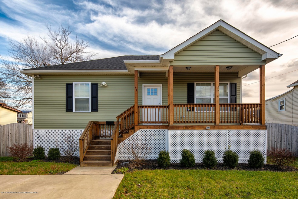 01_House Front