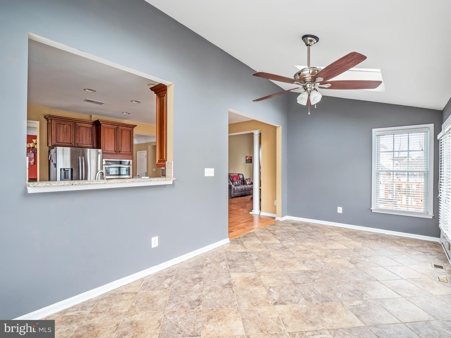 42467 Pelican Dr, Chantilly, VA 20152 - photo 1