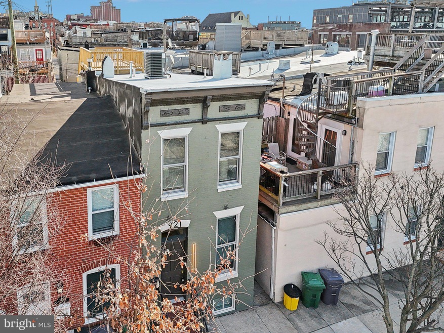 921 S Potomac St, Baltimore, MD 21224 - photo 1
