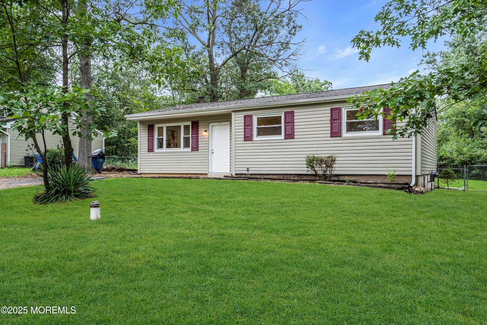 Pending $329,000 • Co-Listing Agent