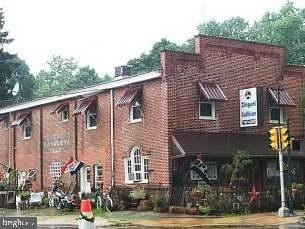 35 W Lancaster Ave unit 