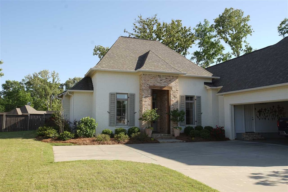 100 Camden Vale Cir, Madison, MS 39110 - photo 1