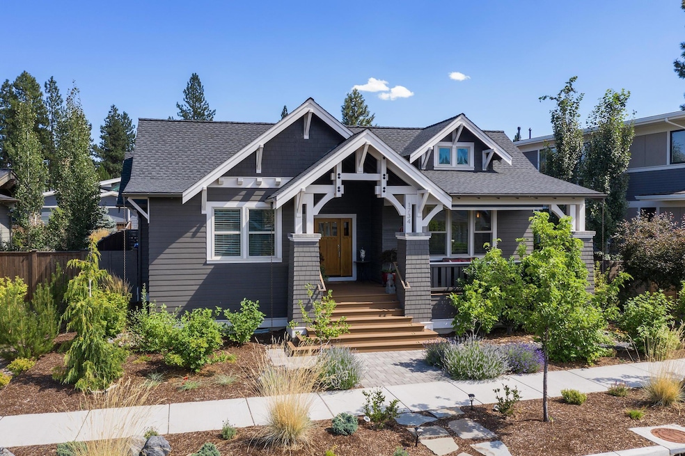 1734 NW Fields St, Bend, OR 97703 - photo 1