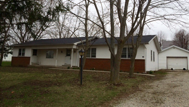335 W Shackley St, Geneva, IN 46740 - photo 1