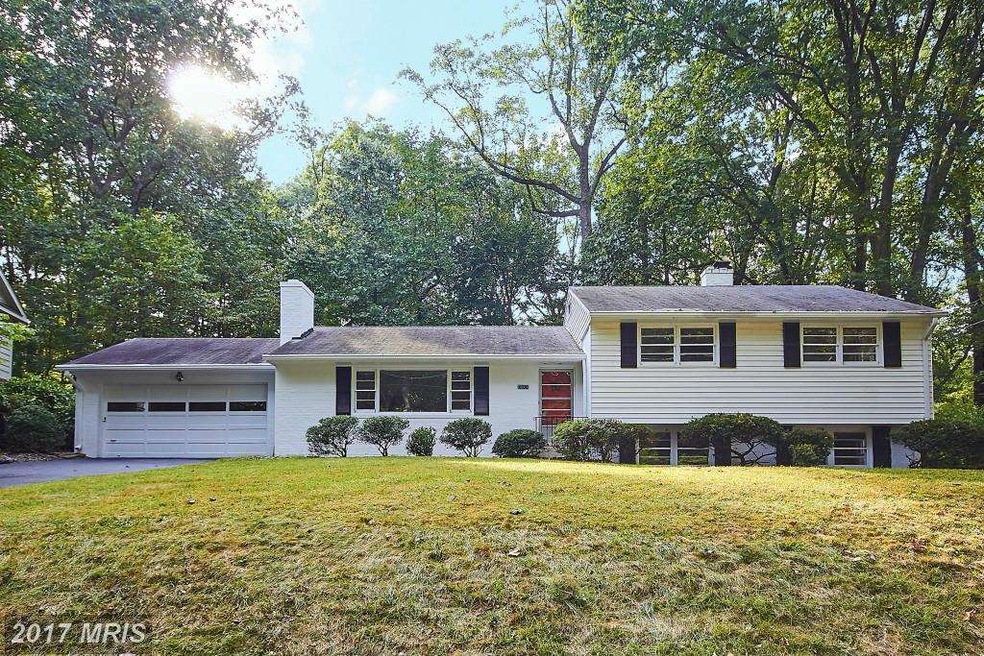 6336 Waterway Dr, Falls Church, VA 22044 - photo 1