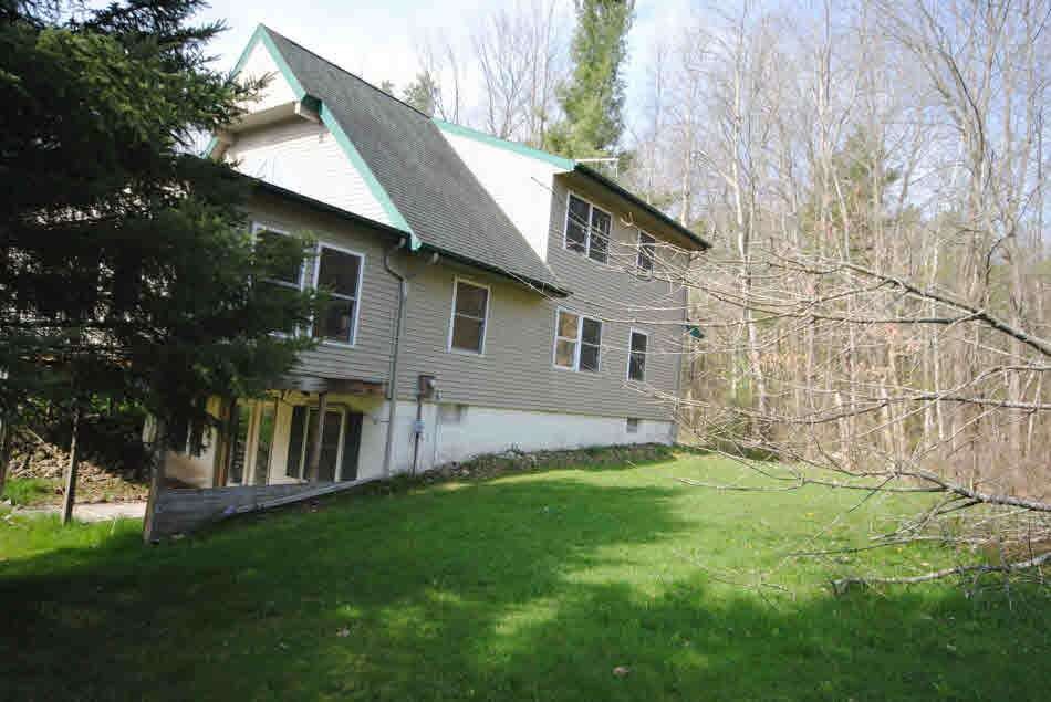 625 N Clarwin Ave, Gladwin, MI 48624 - photo 1