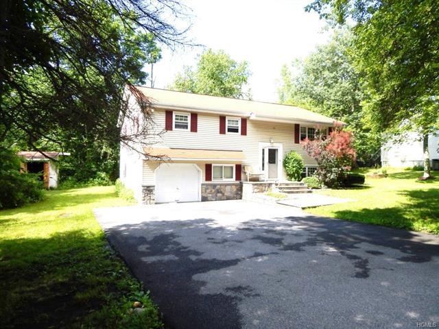 124 Northmore Dr, Yorktown Heights, NY 10598 - photo 1