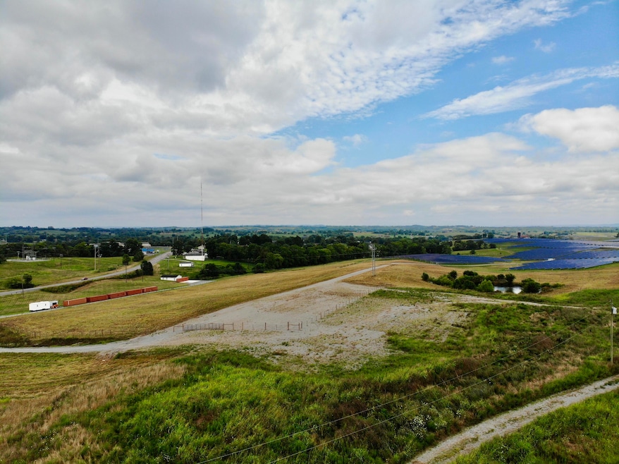 905 Stanford St, Lancaster, KY 40444 - photo 1